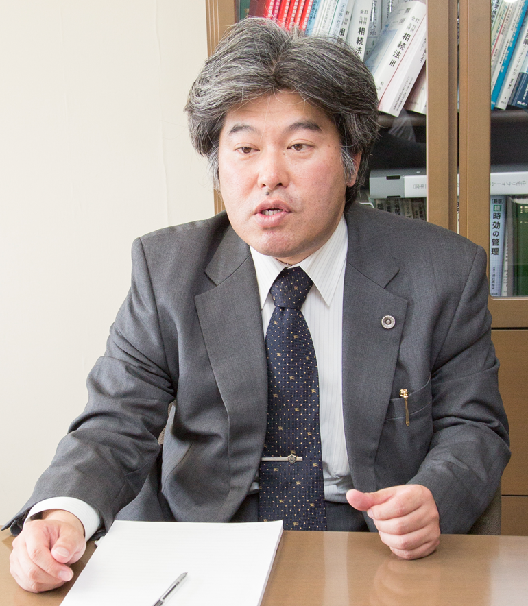 弁護士　河野 勉
